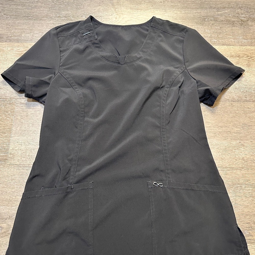Women’s Scrub Set – Size Medium – Black – Gently Used